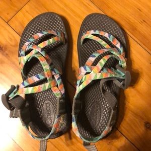 Girls chacos